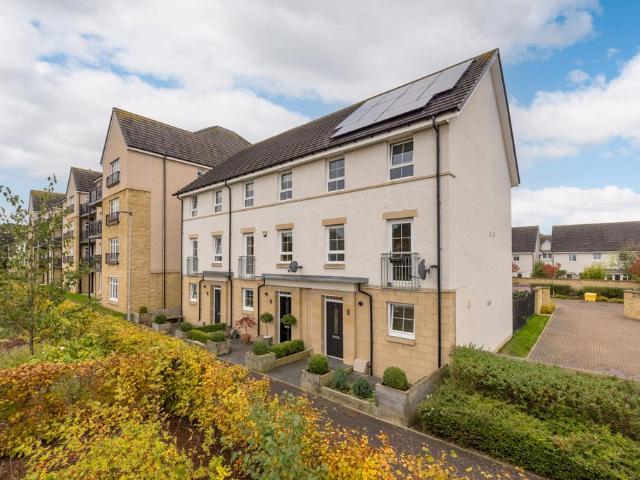 4 bedroom townhouse for sale