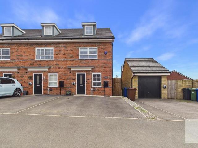 4 bedroom townhouse for sale