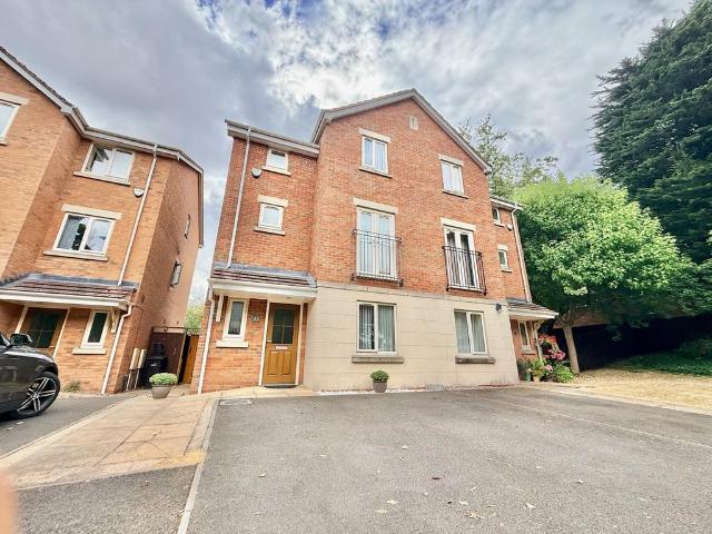 4 bedroom townhouse for sale