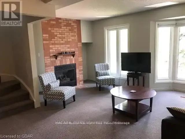 4 Bedroom Townhouse Guelph ON 104470877