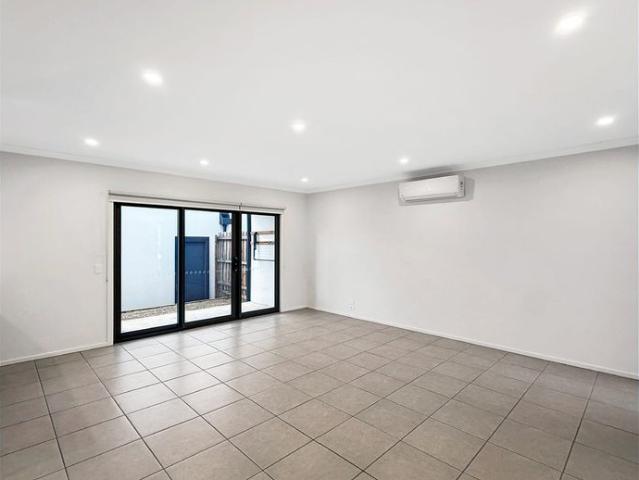 4 Bedroom Townhouse in Mernda