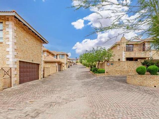 4 Bedroom Townhouse in North Riding