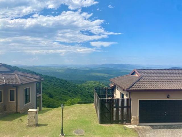 4 Bedroom Townhouse in Camperdown