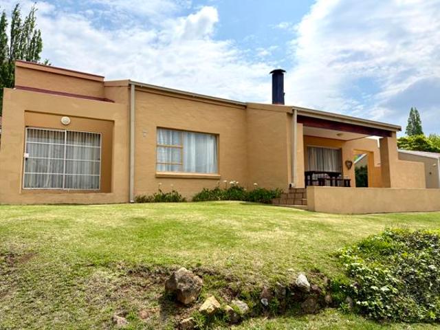 4 Bedroom Townhouse in Clarens