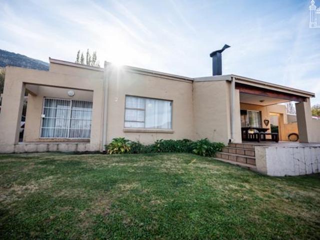 4 Bedroom Townhouse in Clarens