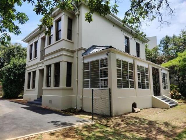 4 Bedroom Townhouse in Essenwood
