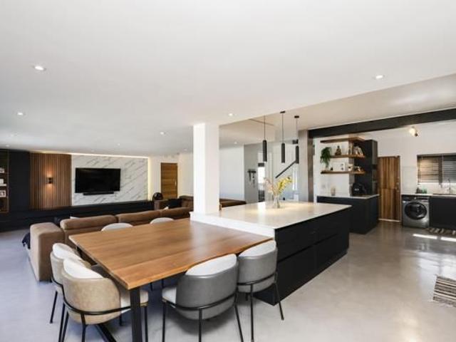 4 Bedroom Townhouse in La Lucia