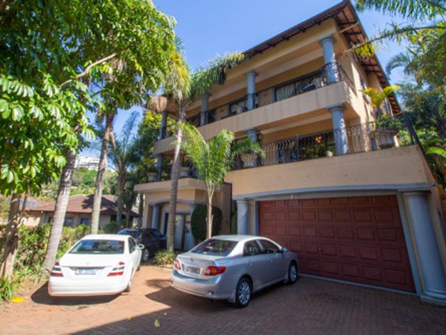 4 Bedroom Townhouse in La Lucia