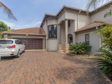 4 Bedroom Townhouse in Lakefield