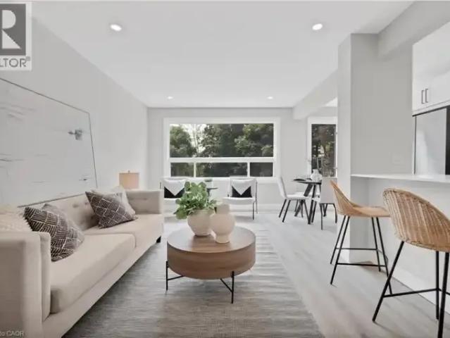 4 Bedroom Townhouse Kitchener ON 105674882