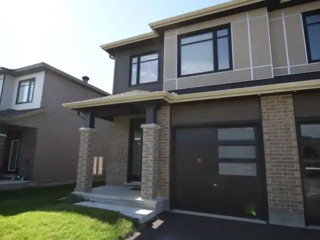 4 Bedroom Townhouse Russell ON 103355235