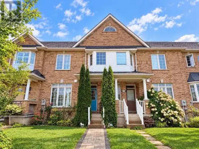 4 Bedroom Townhouse Richmond Hill ON 105378564