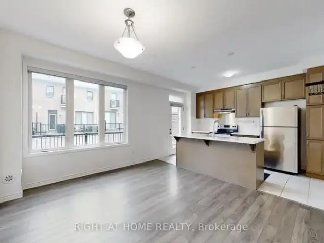 4 Bedroom Townhouse Richmond Hill ON 105674883