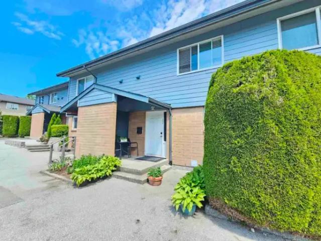 4 Bedroom Townhouse Surrey BC 105543260
