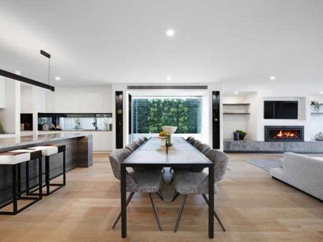 4 Bedroom Townhouse TEMPLESTOWE VIC 80411095