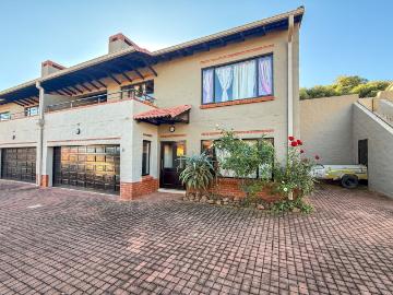 4 Bedroom Townhouse To Let in Xanadu