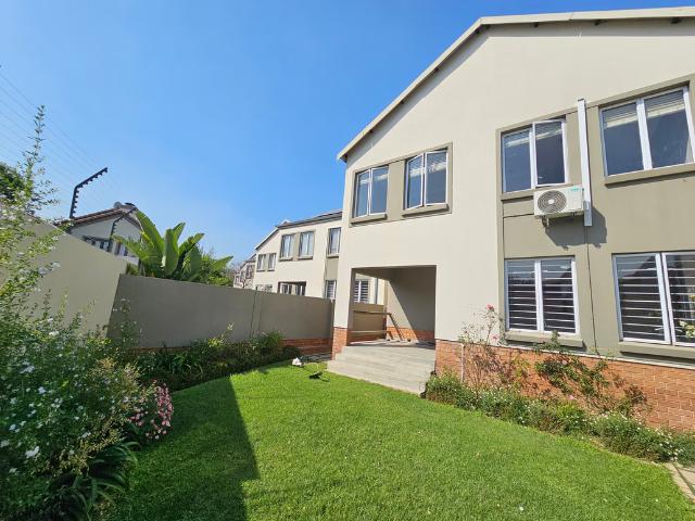 4 Bedroom Townhouse To Let in Broadacres
