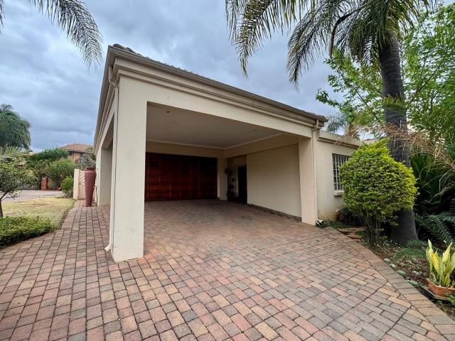 4 Bedroom Townhouse To Let in Eldo Glen