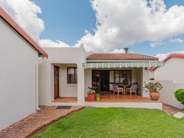 4 Bedroom Townhouse To Let in Fourways