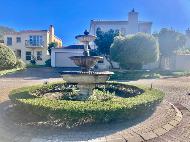 4 Bedroom Townhouse To Let in Kronenzicht