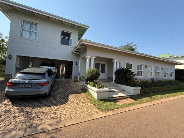 4 Bedroom Townhouse To Let in Mount Edgecombe