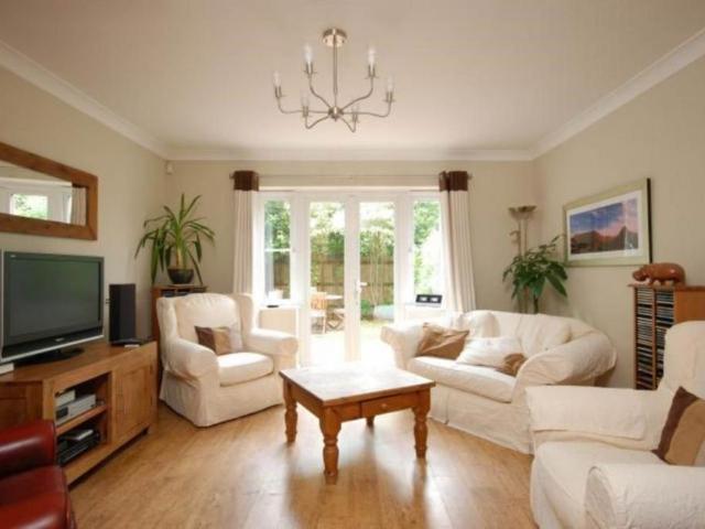 4 bedroom townhouse to rent