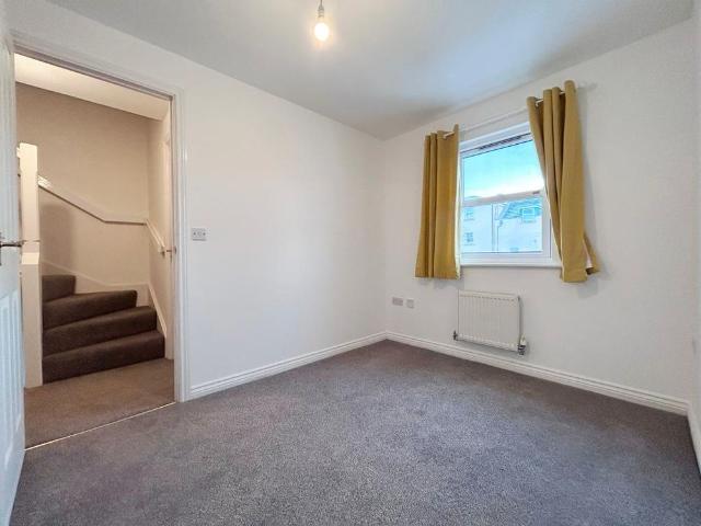 4 bedroom townhouse to rent