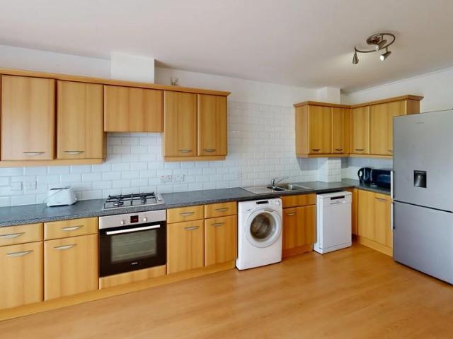 4 bedroom townhouse to rent
