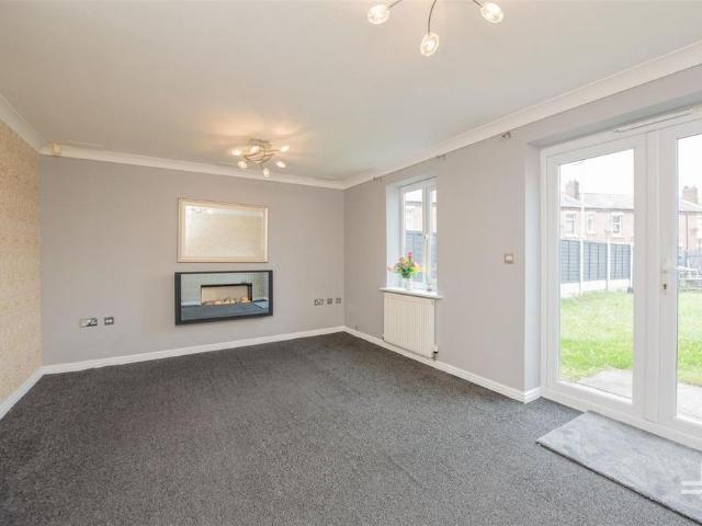 4 bedroom townhouse to rent