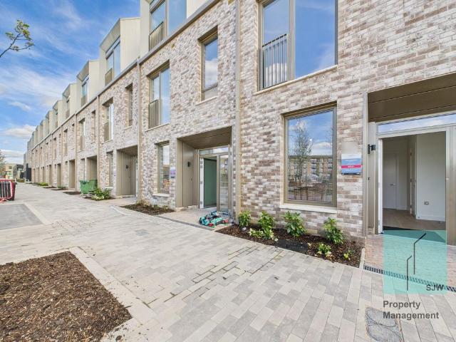 4 bedroom townhouse to rent