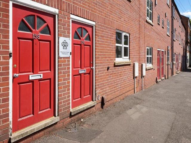 4 bedroom townhouse to rent