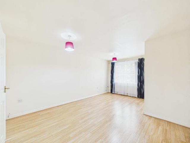 4 bedroom townhouse to rent