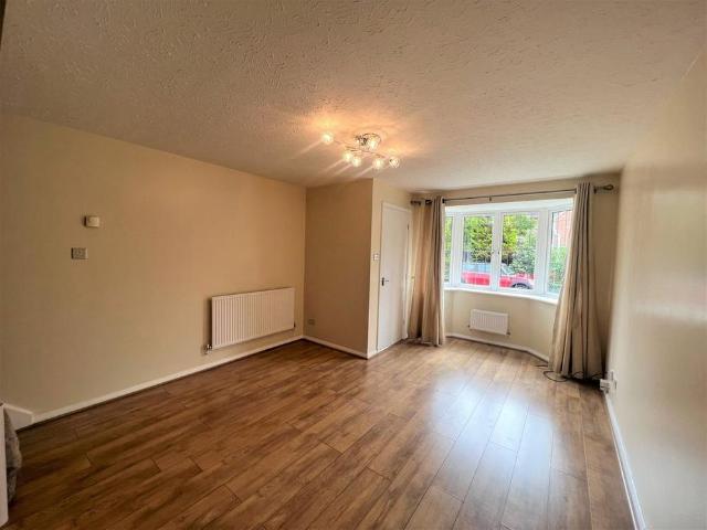 4 bedroom townhouse to rent