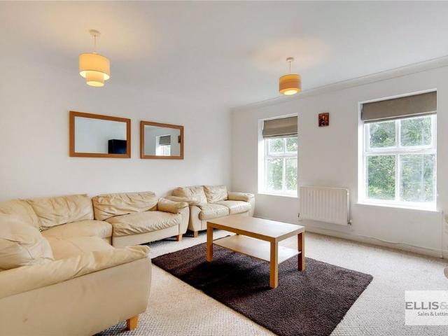 4 bedroom townhouse to rent