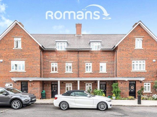 4 bedroom townhouse to rent