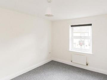 4 bedroom townhouse to rent
