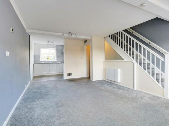 4 bedroom townhouse to rent