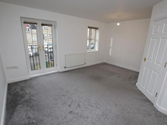 4 bedroom townhouse to rent
