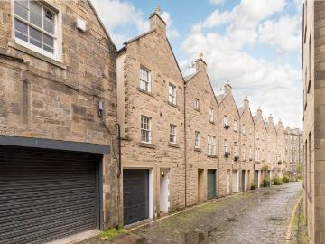 4 bedroom townhouse to rent