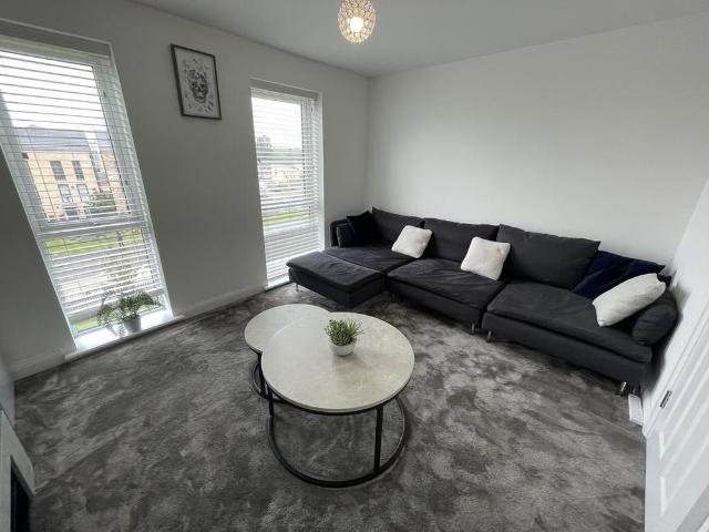 4 bedroom townhouse to rent