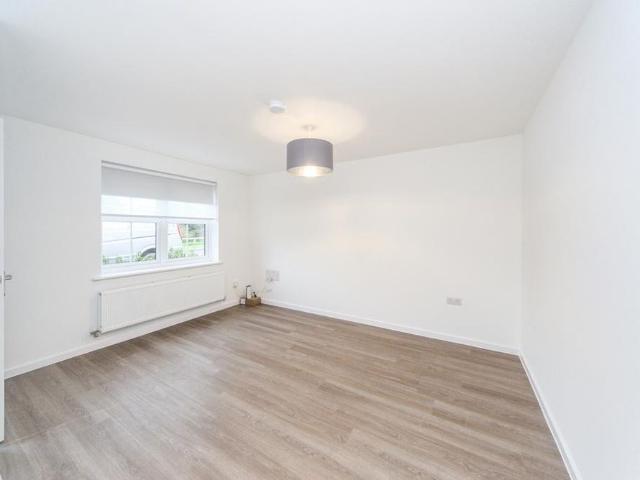 4 bedroom townhouse to rent