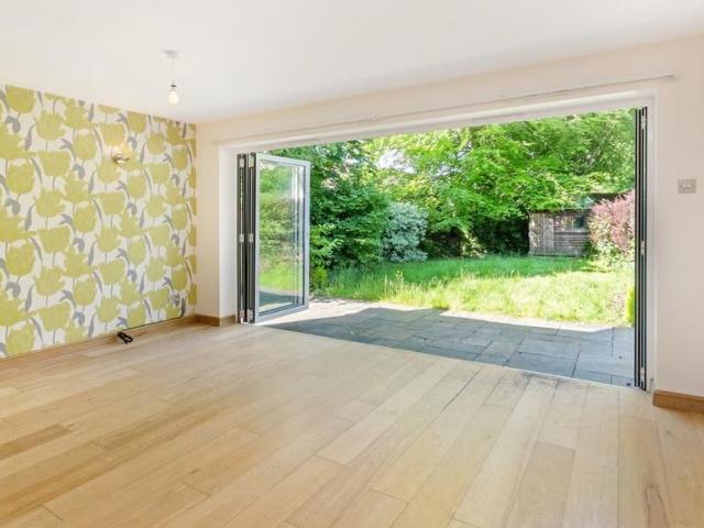 4 bedroom townhouse to rent