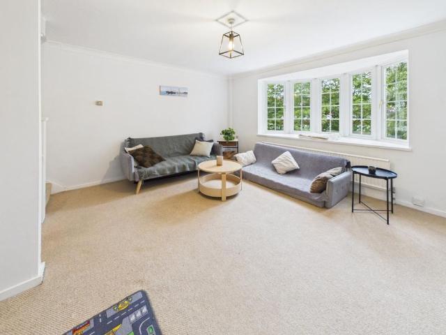 4 bedroom townhouse to rent