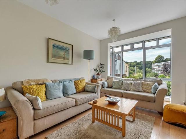 4 bedroom townhouse to rent