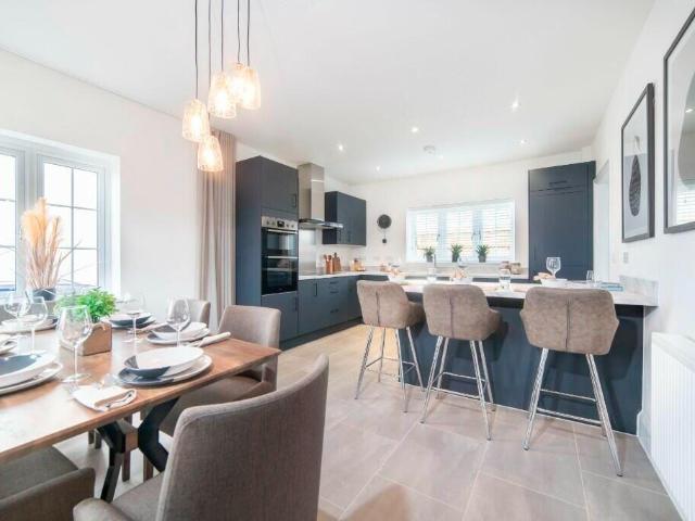 4 bedroom townhouse to rent