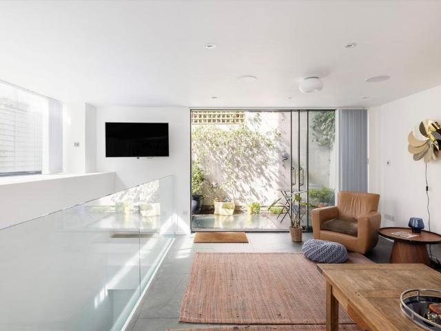 4 bedroom townhouse to rent