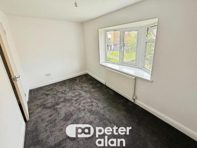 4 bedroom townhouse to rent