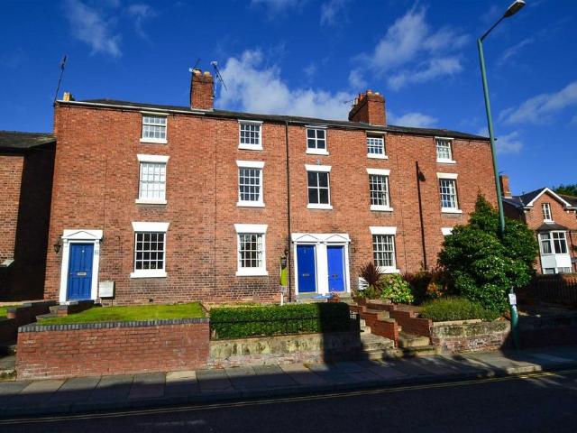 4 bedroom townhouse to rent