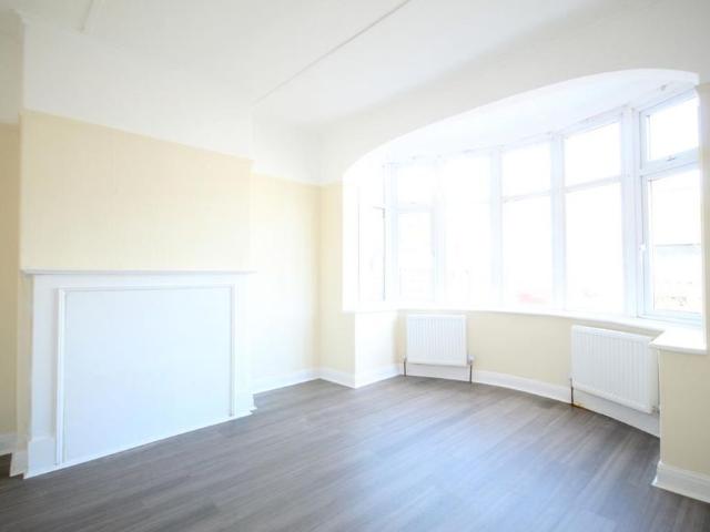 4 bedroom townhouse to rent