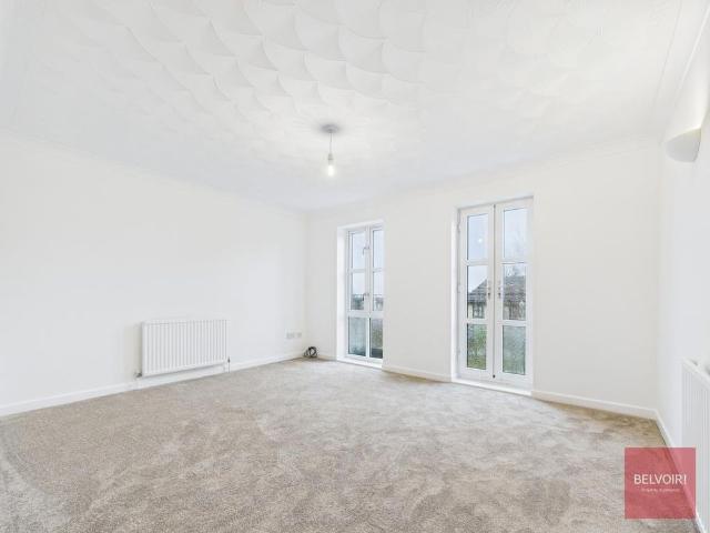 4 bedroom townhouse to rent